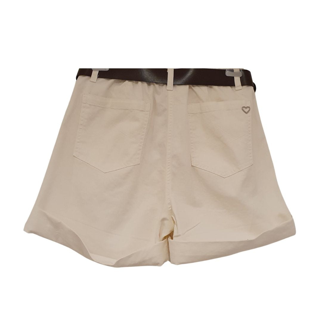 Shorts con cintura Please