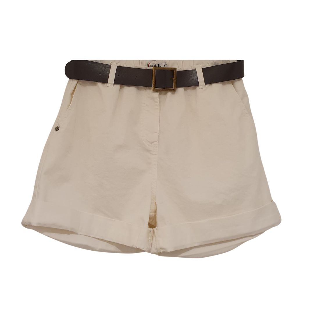 Shorts con cintura Please